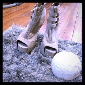 Zigi Soho heels size 10